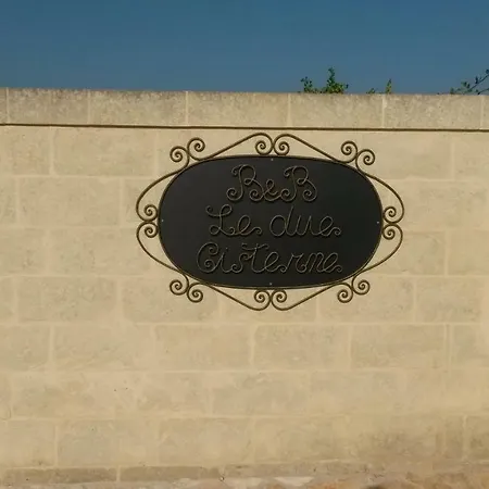 Alojamento de Acomodação e Pequeno-almoço Le Due Cisterne Di Vizzino Gianna Vernole