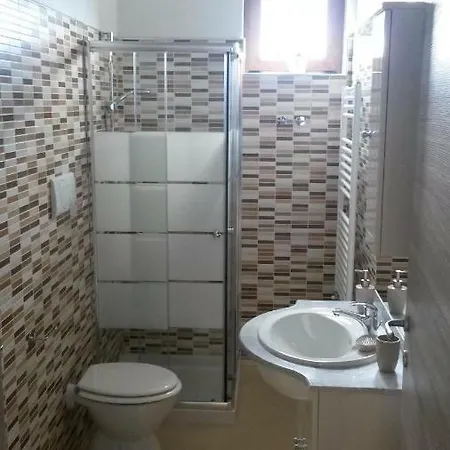 Alojamento de Acomodação e Pequeno-almoço Le Due Cisterne Di Vizzino Gianna *