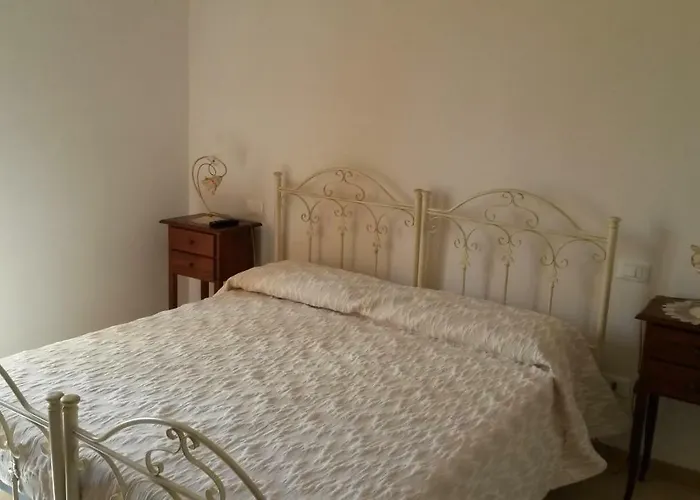 Le Due Cisterne Di Vizzino Gianna * Vernole